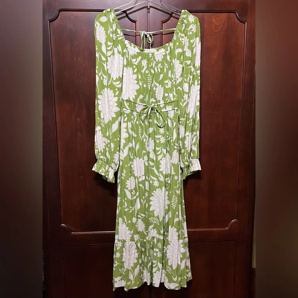 Ava & Viv Green Floral Midi Dress - Picture 1 of 5